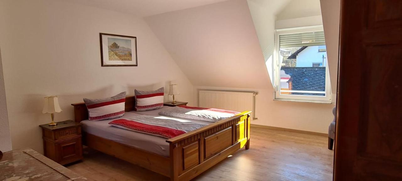 Ferienhaus Schnitzius Kinheim Εξωτερικό φωτογραφία